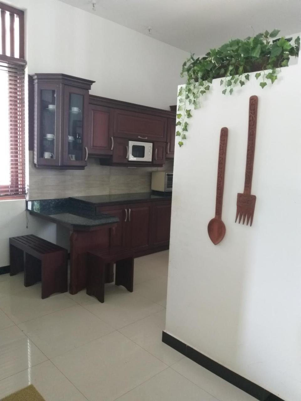 Cosy Nest Home Stay Негомбо Екстериор снимка