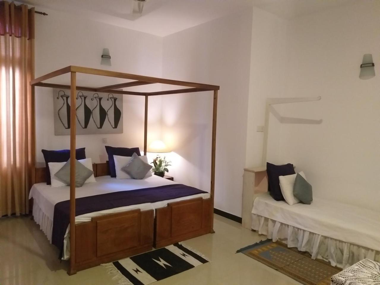 Cosy Nest Home Stay Негомбо Екстериор снимка