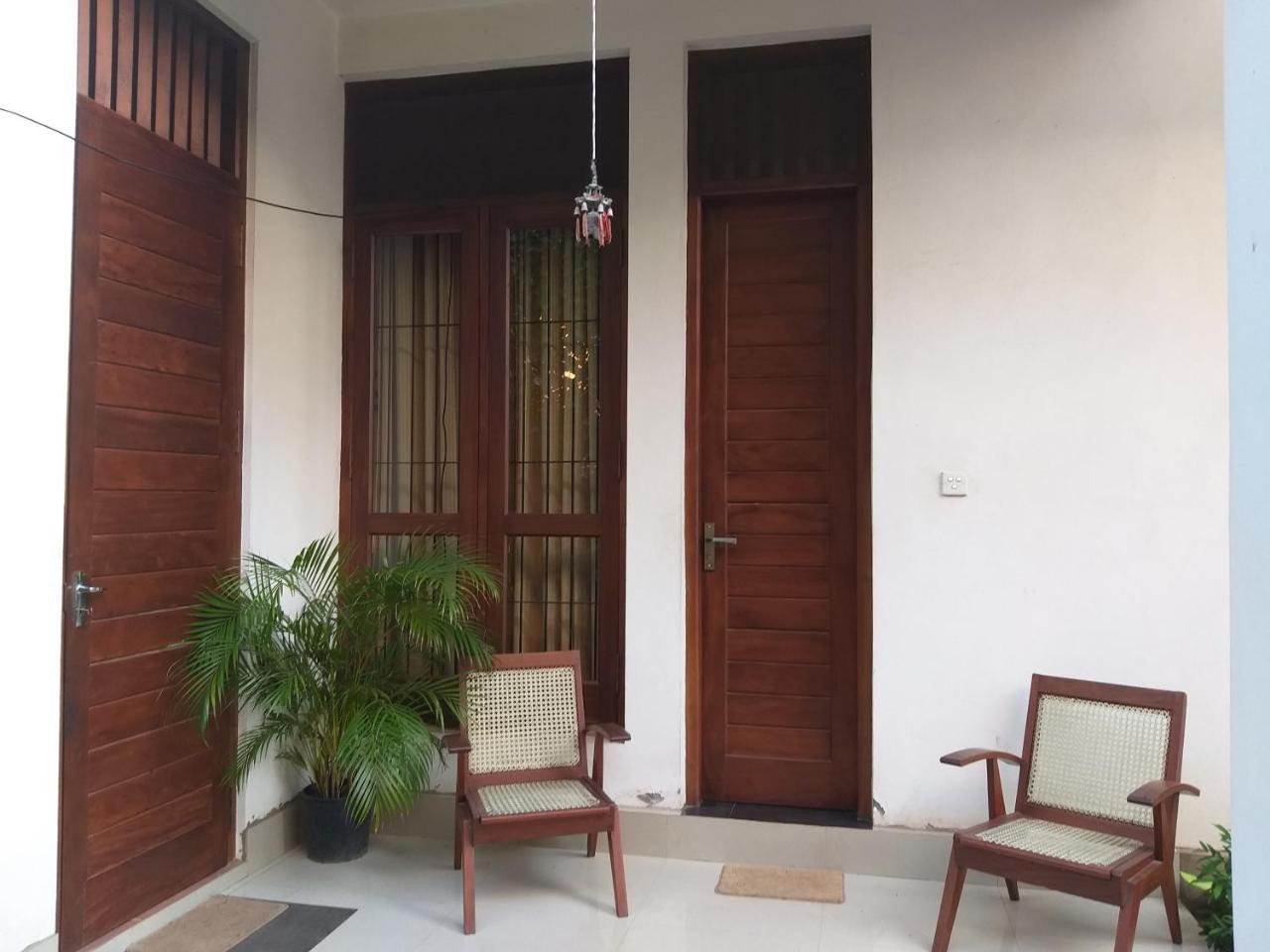 Cosy Nest Home Stay Негомбо Екстериор снимка