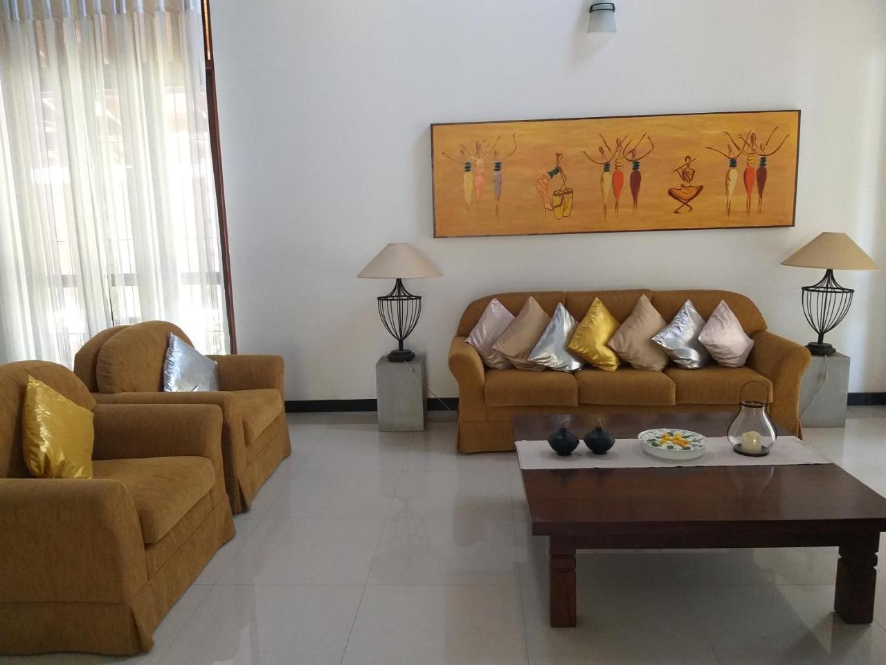 Cosy Nest Home Stay Негомбо Стая снимка