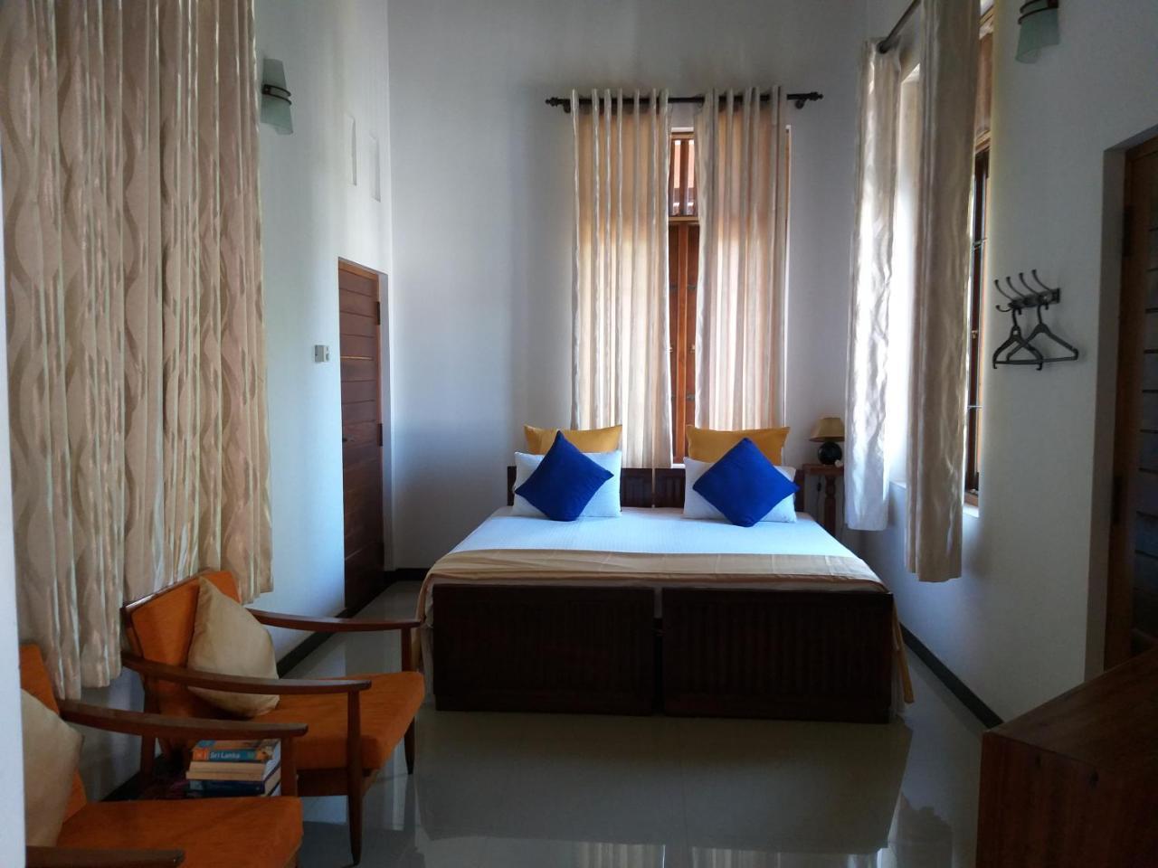 Cosy Nest Home Stay Негомбо Екстериор снимка