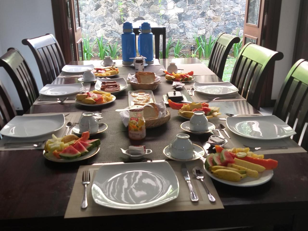 Cosy Nest Home Stay Негомбо Екстериор снимка