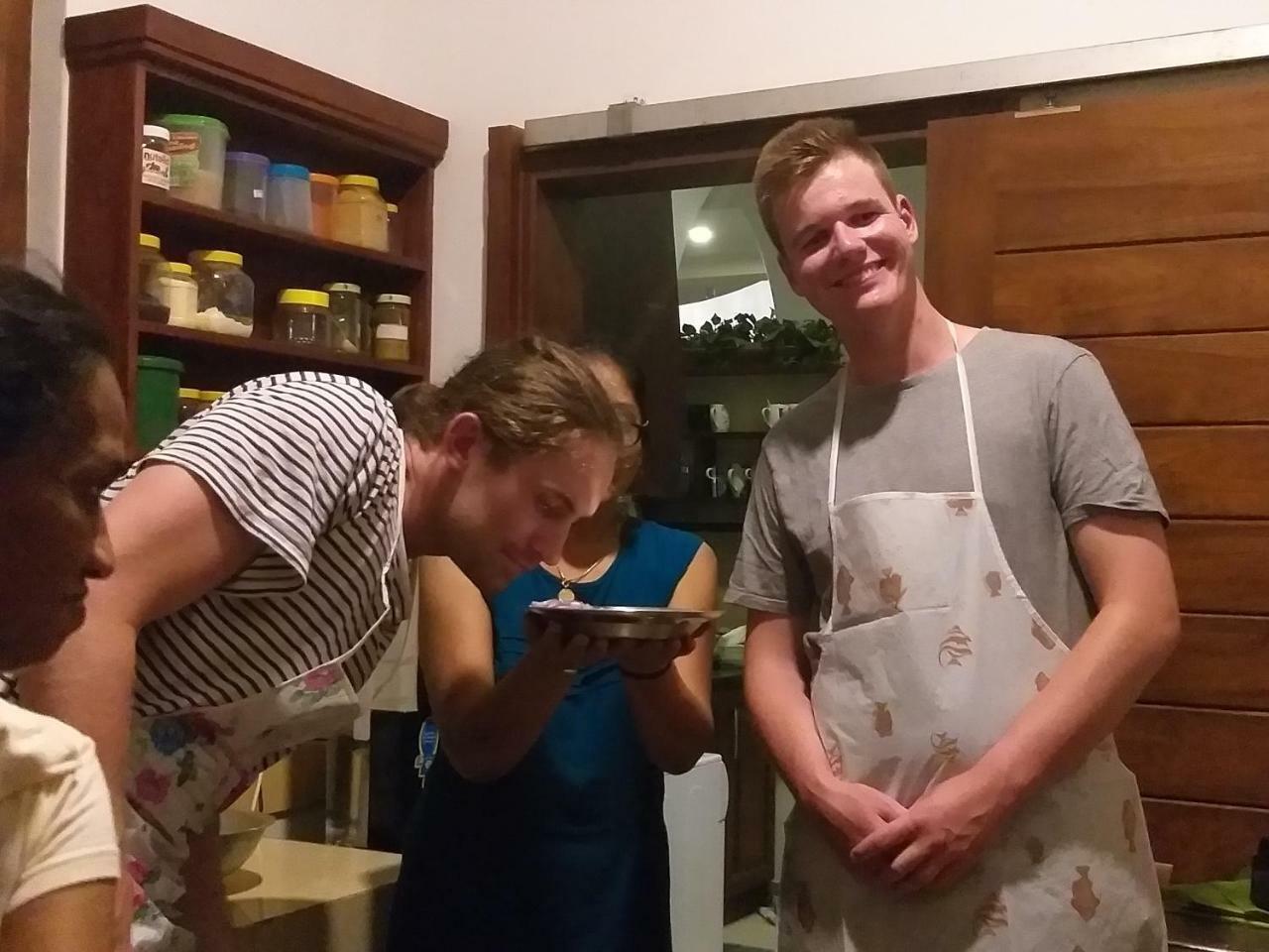 Cosy Nest Home Stay Негомбо Екстериор снимка